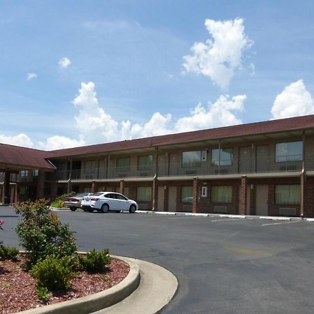 Red Roof Inn & Suites Cleveland, Tn Kültér fotó