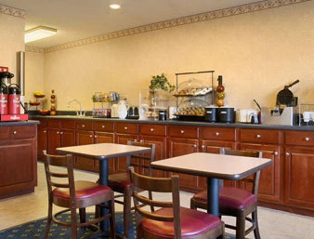 Red Roof Inn & Suites Cleveland, Tn Kültér fotó